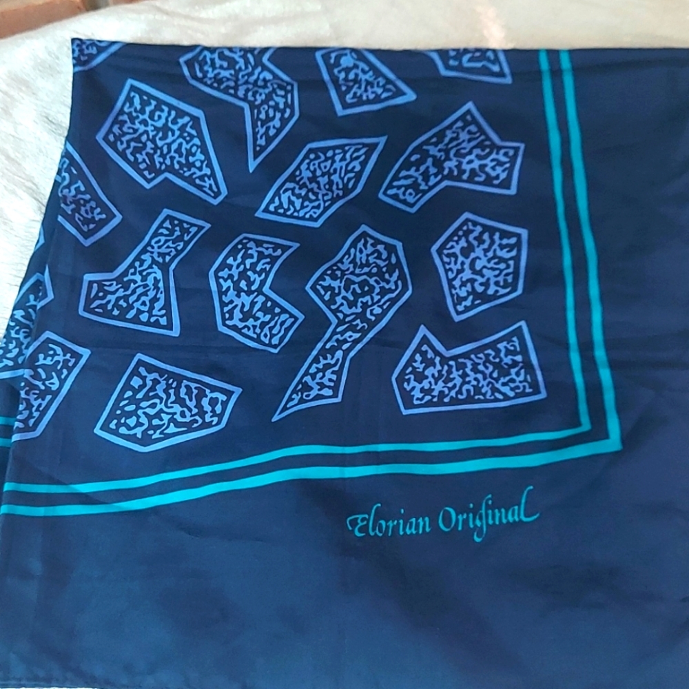Gorgeous Elorian Originals scarf